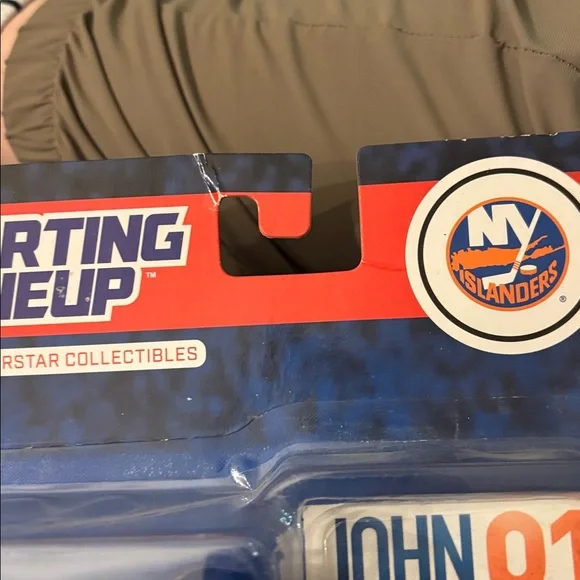 Starting Lineup John Tavares Figure - Picture 2 of 4